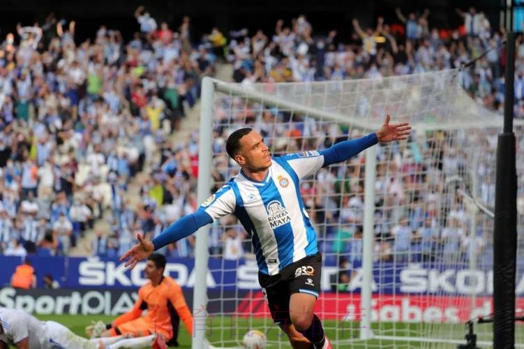 西甲-西班牙人2-1送皇马首败 本泽马破门武磊登场 西甲-西班牙人2-1送皇马首败 本泽马破门武磊登场